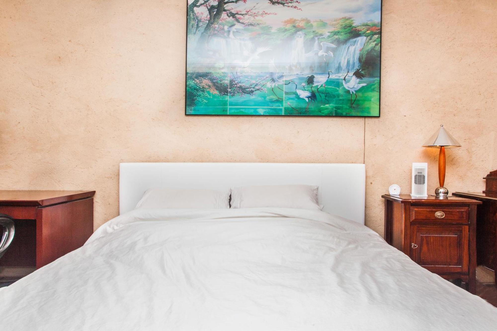 Abbotsford Private Rooms & Pods - 15 Charles Homestay Melbourne Eksteriør billede